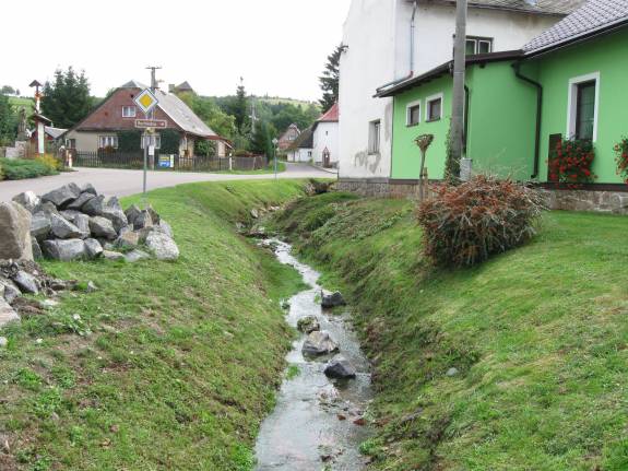 Návrh záplavového území a aktivních zón  Červenovodského potoka a Šanovského potoka