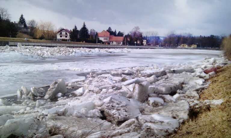 Ledový zátaras na Hranicku